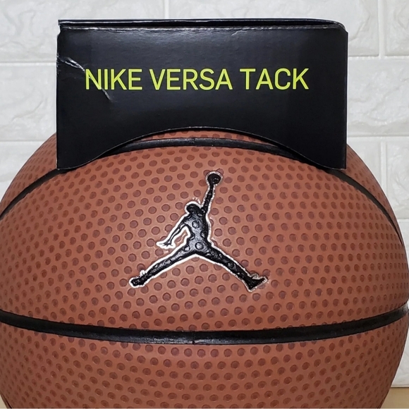 Nike Jordan Hyper Elite 8P Basketball Regulation Full Size 7 - 29.5" BB0620-858 - Picture 2 of 11